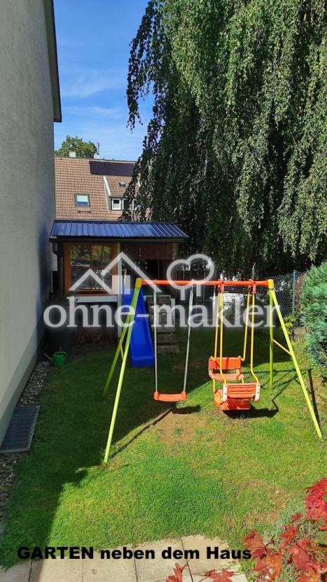 Spielhaus und Schaukel