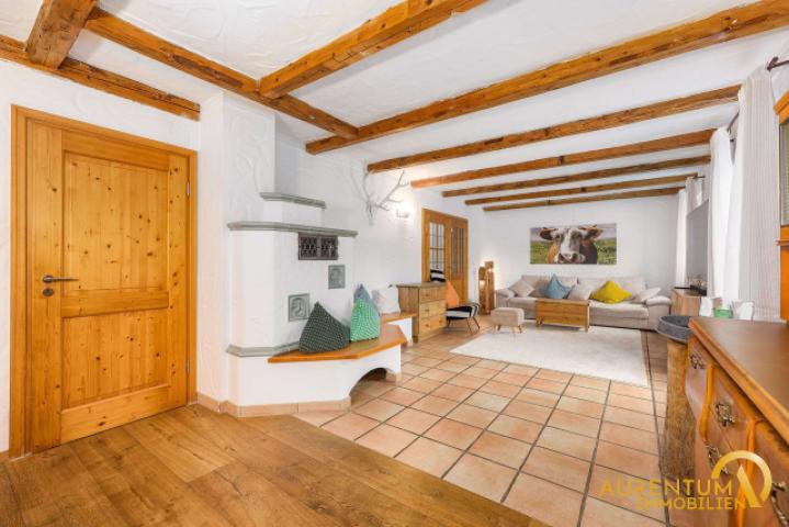 Wohnzimmer Haus links