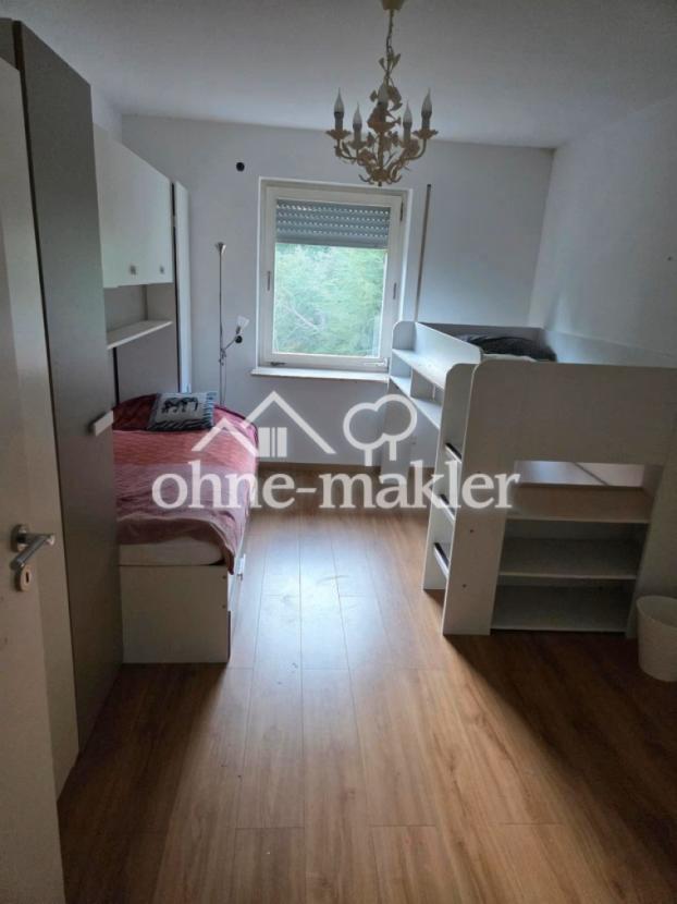 Schlafzimmer Kind 2 1.OG