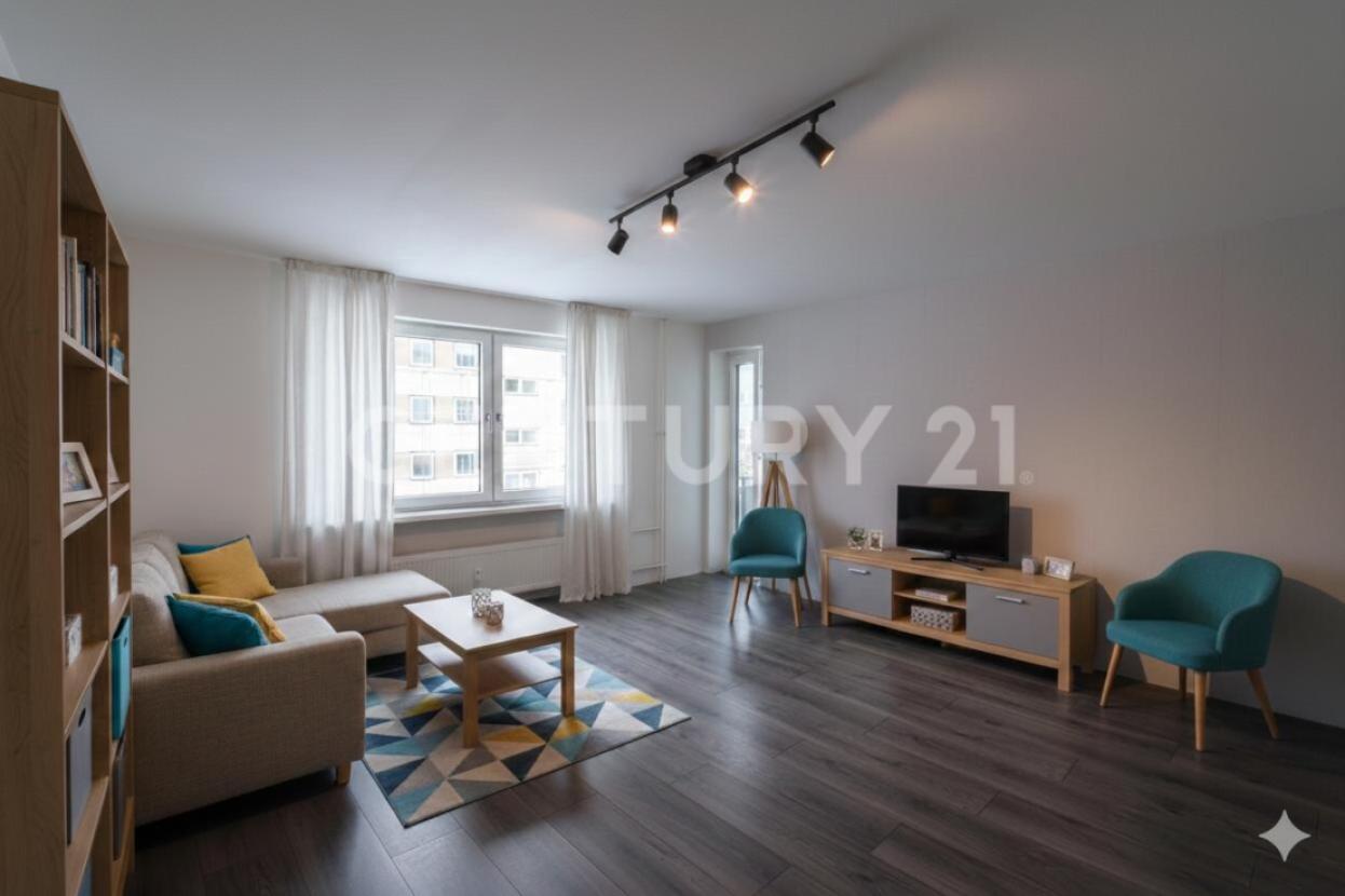 Wohnzimmer mit KI möbliert