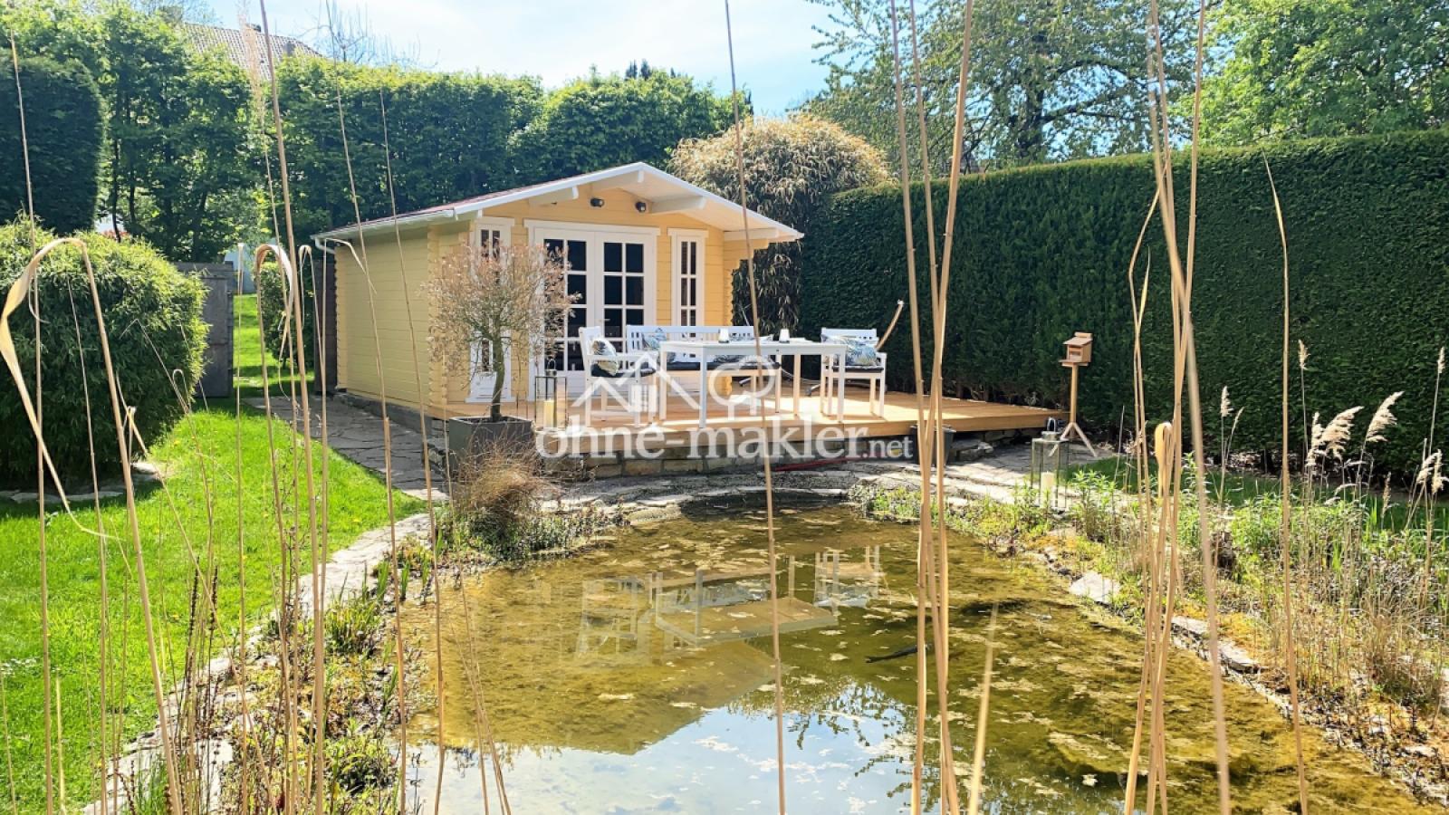 Teich, Gartenhaus, Terrasse