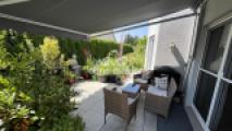Terrasse mit Markise