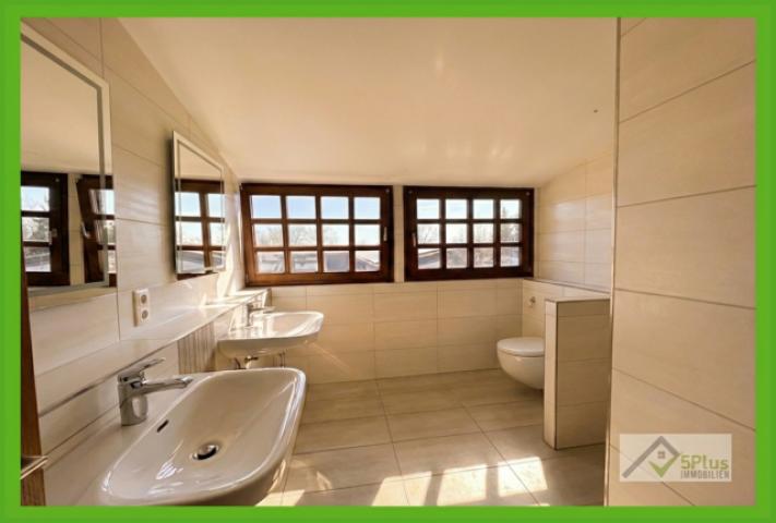 5Plus Immo Mietwohnung Eschweiler Bohler Heide Badezimmer OG