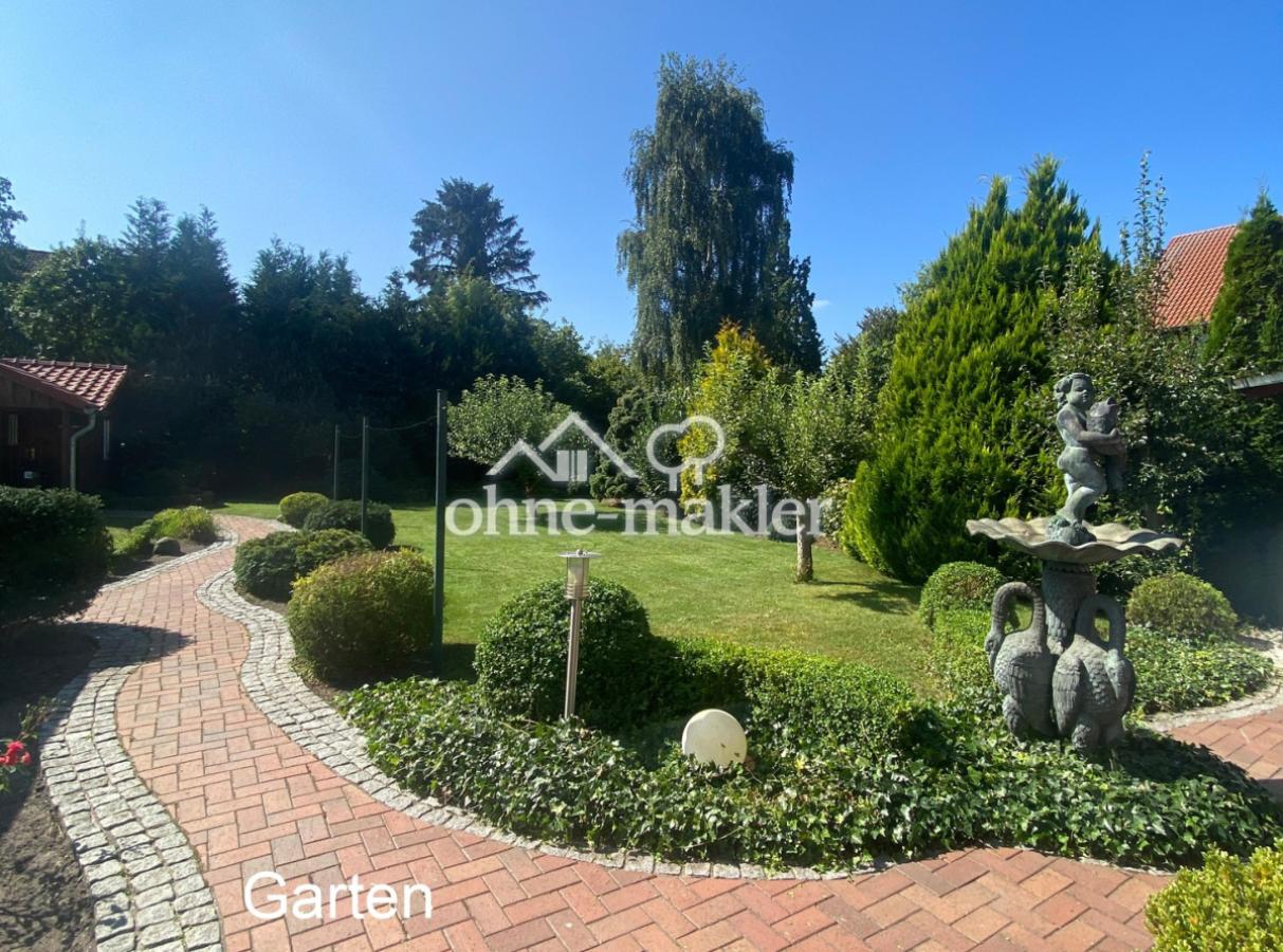 Großer gepflegter Garten