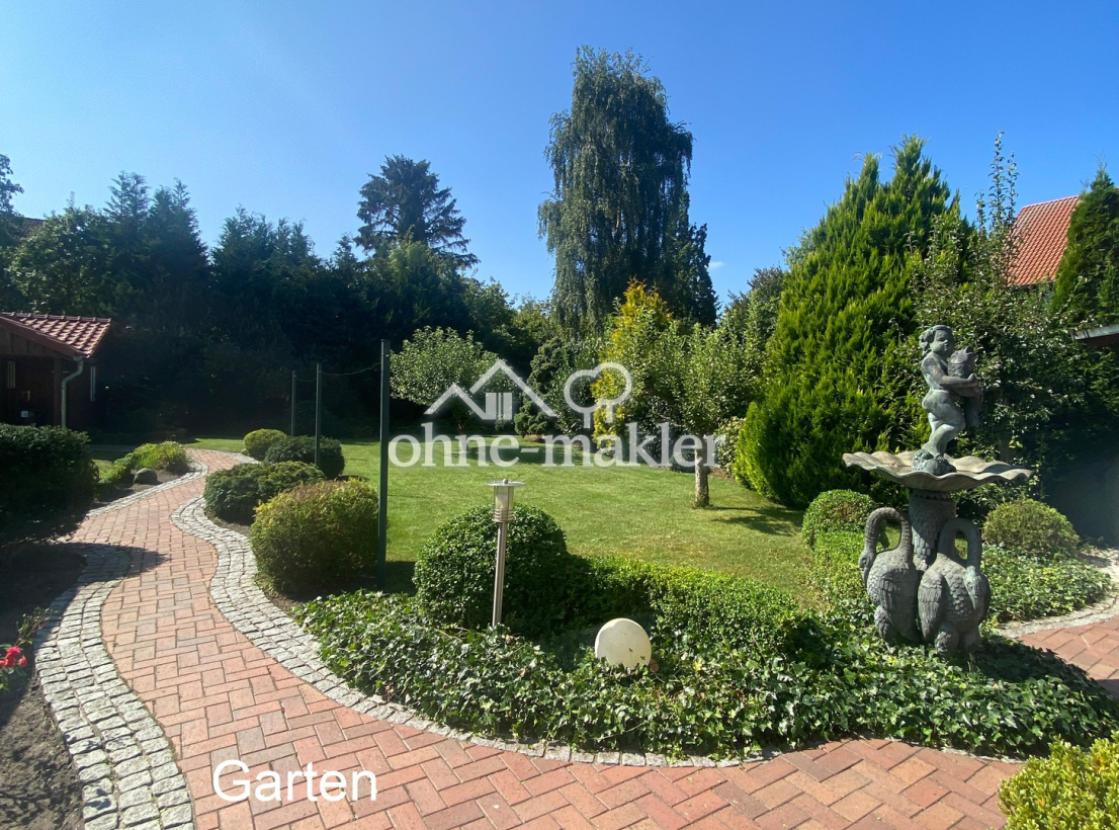Großer gepflegter Garten
