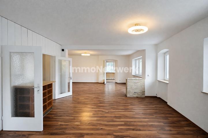 große Wohnung 1 OG  Wohnzimmer Beispiel 2