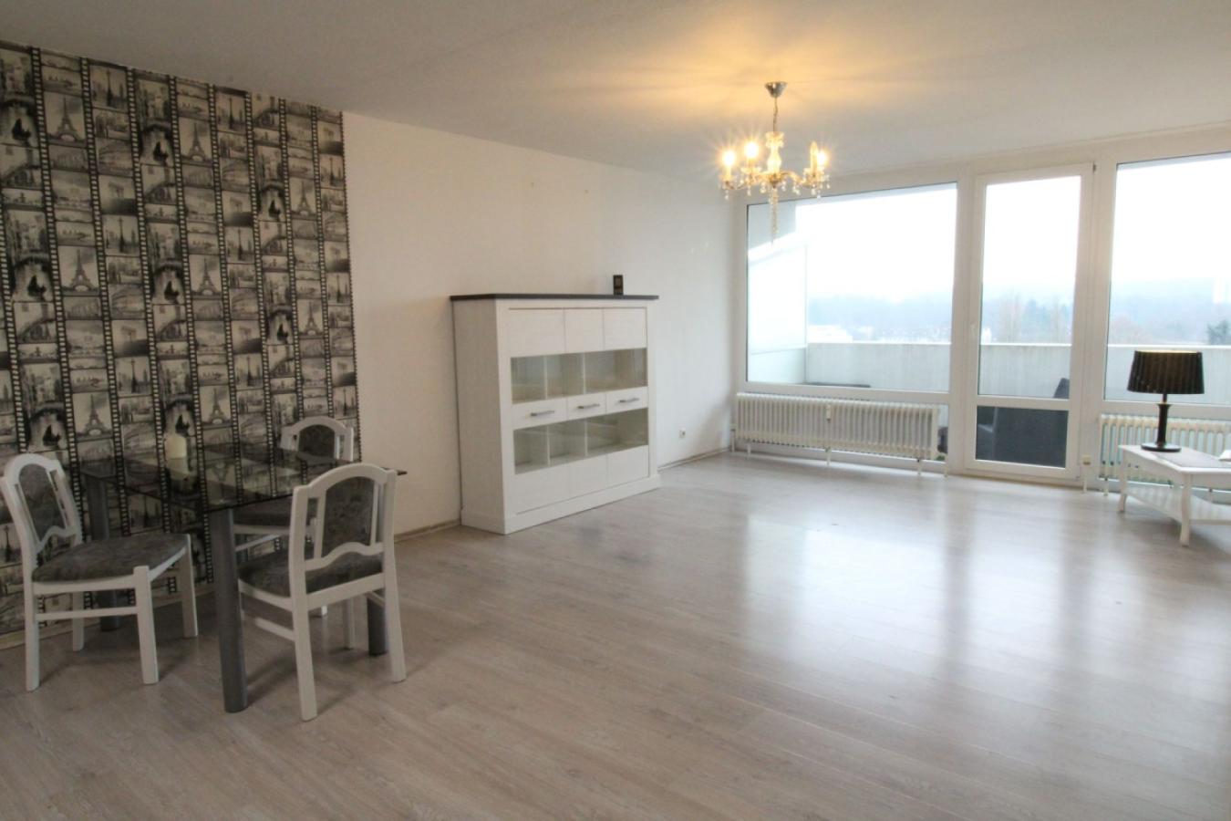 Blick ins Wohnzimmer