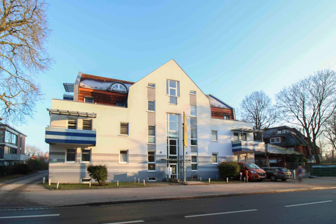 Ansicht mit Tiefgarageneinfahrt