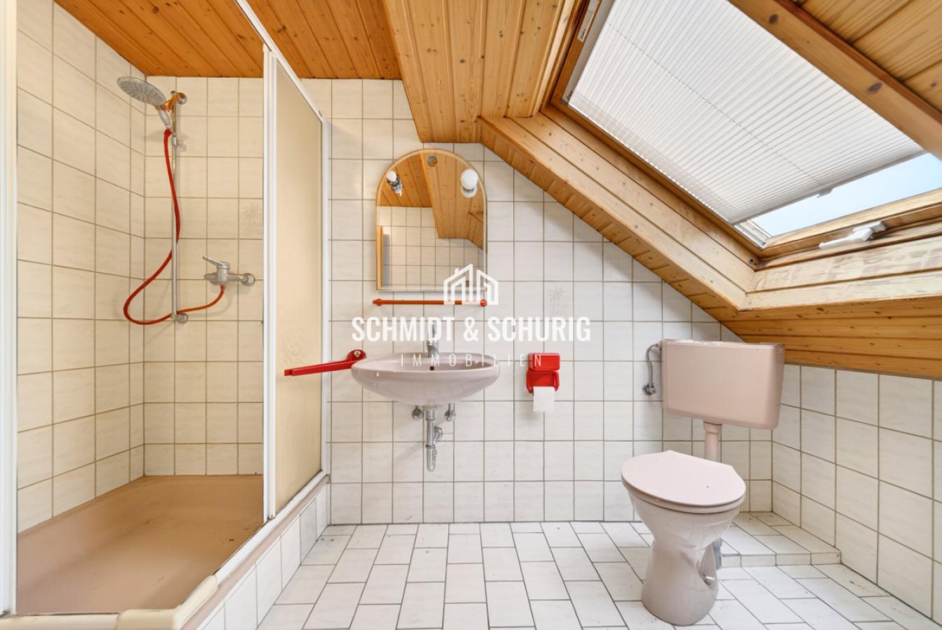 Badezimmer Dachgeschoss