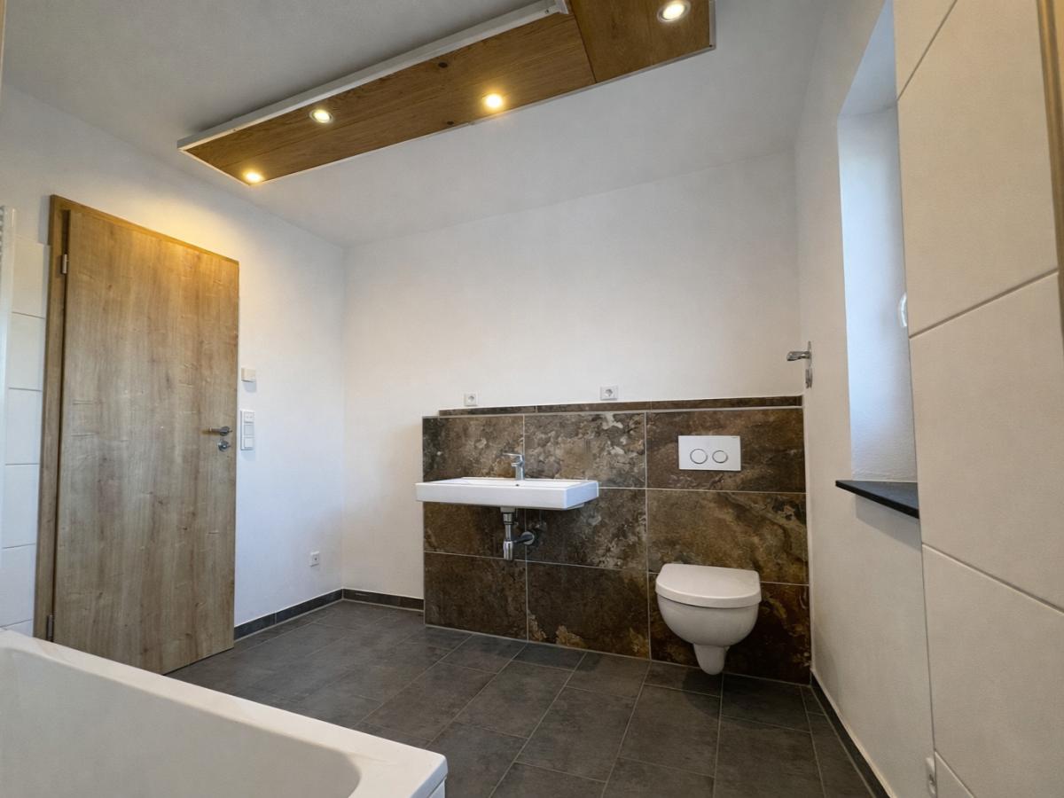 Bad Blick zum Waschbecken