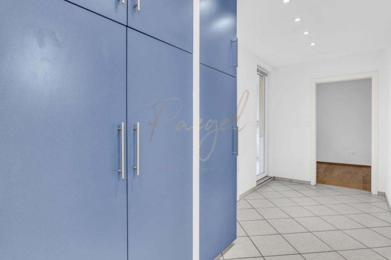 Geräumiger Einbauschrank