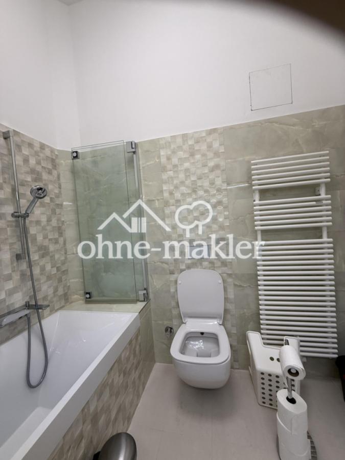 Badezimmer mit Wanne