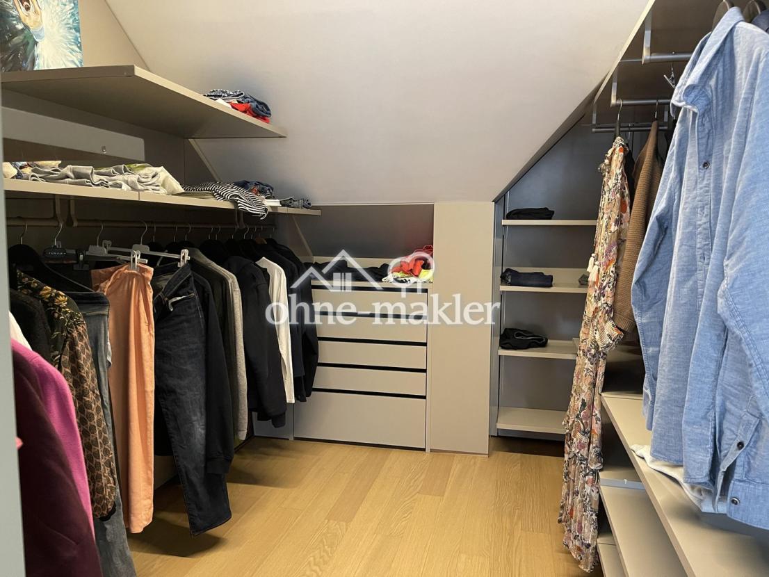 Begehbare Garderobe im Elterns