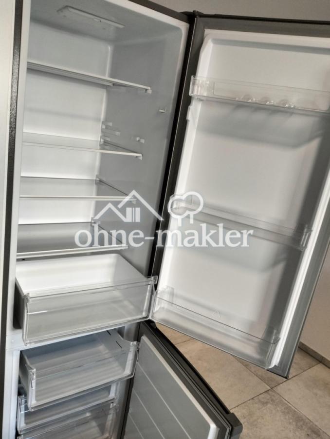 Großer Kühlschrank