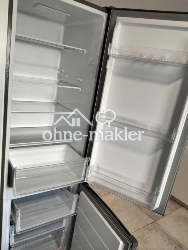 Großer Kühlschrank