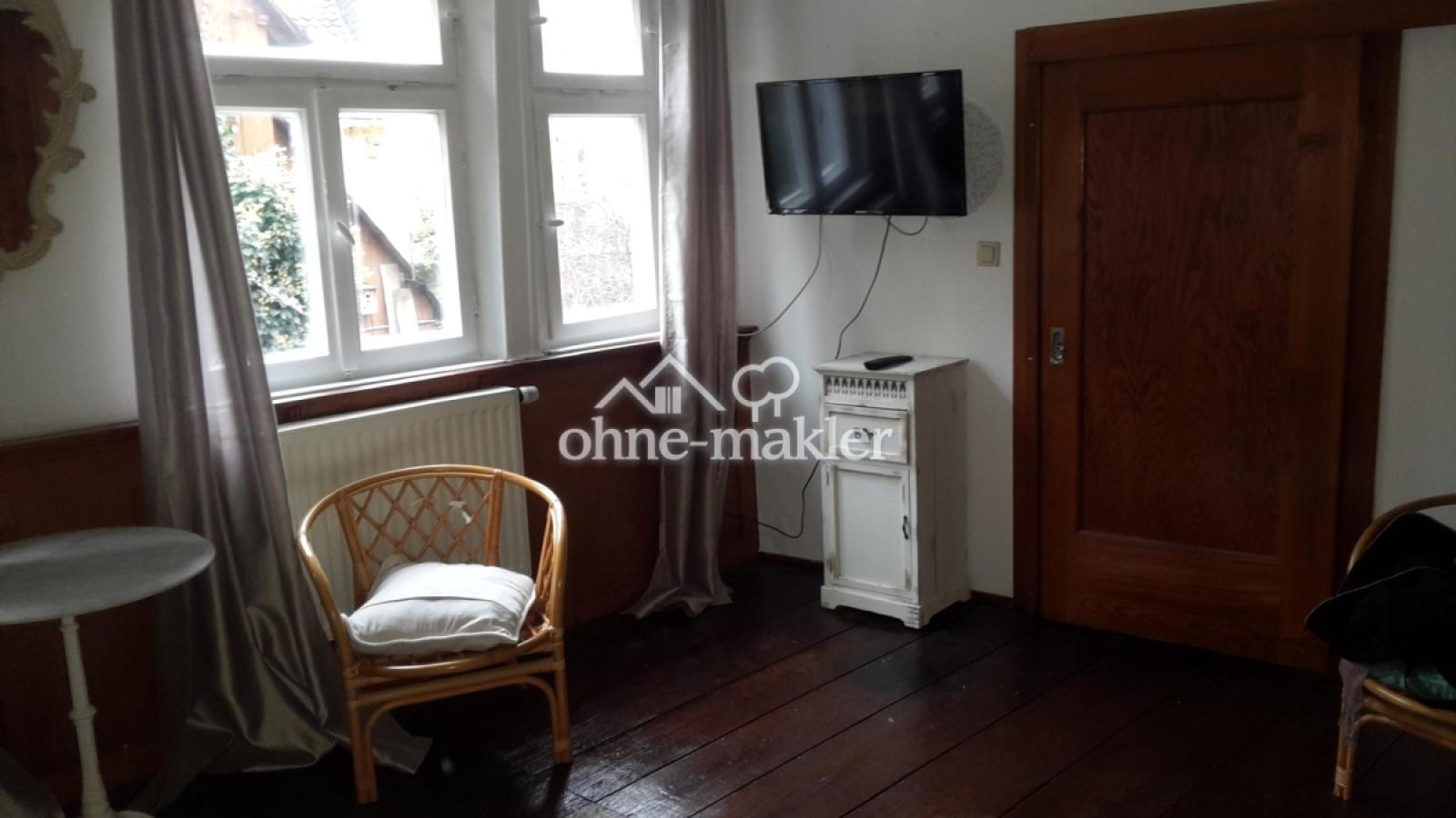 Wohnzimmer mit Zugang Ankleide