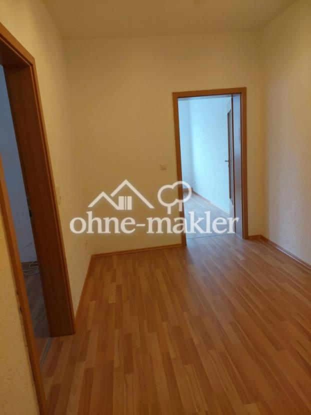 Blick von Flur zu Wohn-/Essz.