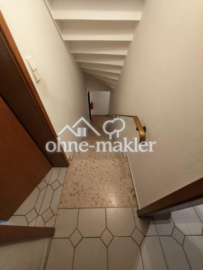 Kellerzugang ü.beide Einheiten