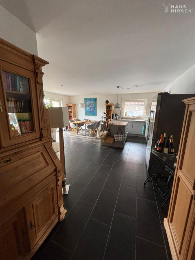 Blick zum Küchen- und Essbereich