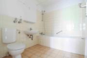 Badezimmer 4.OG Mitte rechts