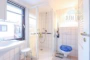 Badezimmer 1 (EG)