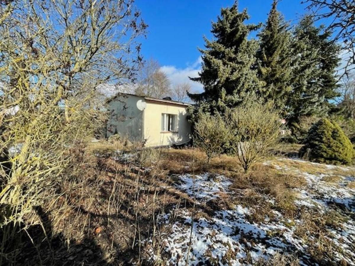 Kleinwohnhaus auf Grundstück