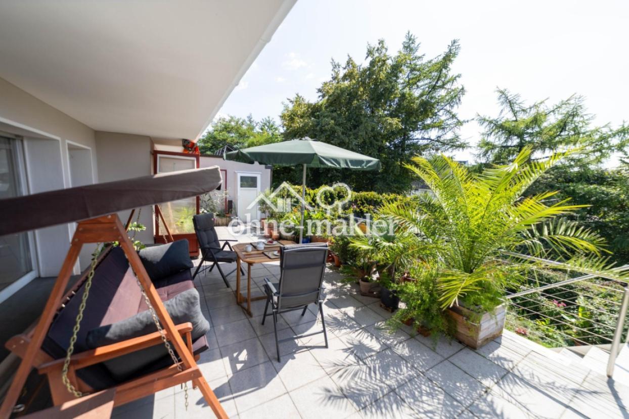 großzügige Terrasse