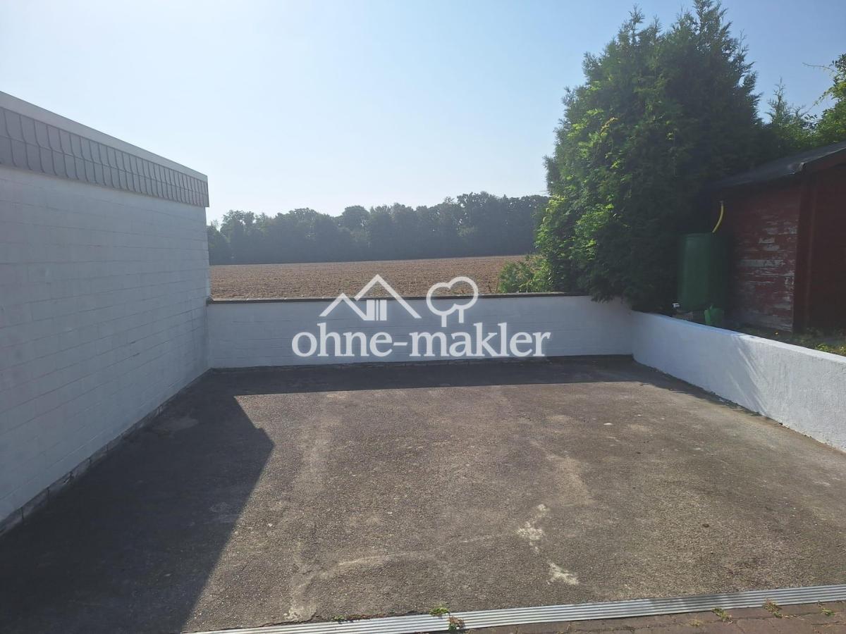 Garage und Stellplatz