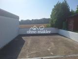 Garage und Stellplatz