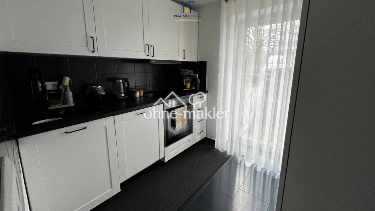 Küche mit Zugang Terrasse