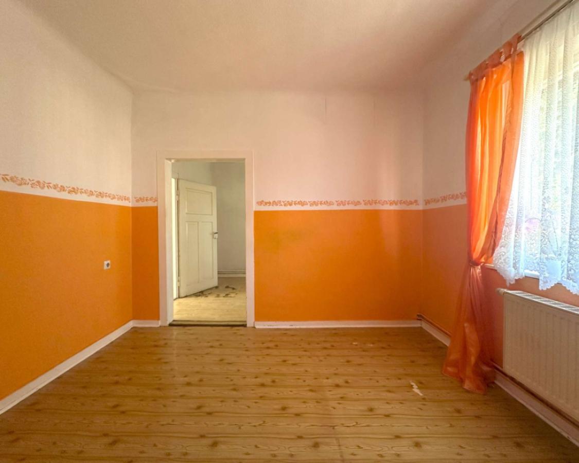 Wohnzimmer OG mit Blick auf Schlafzimmer