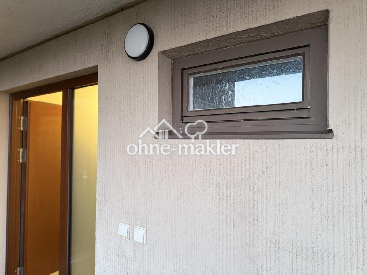 Wohnungstürbereich außen