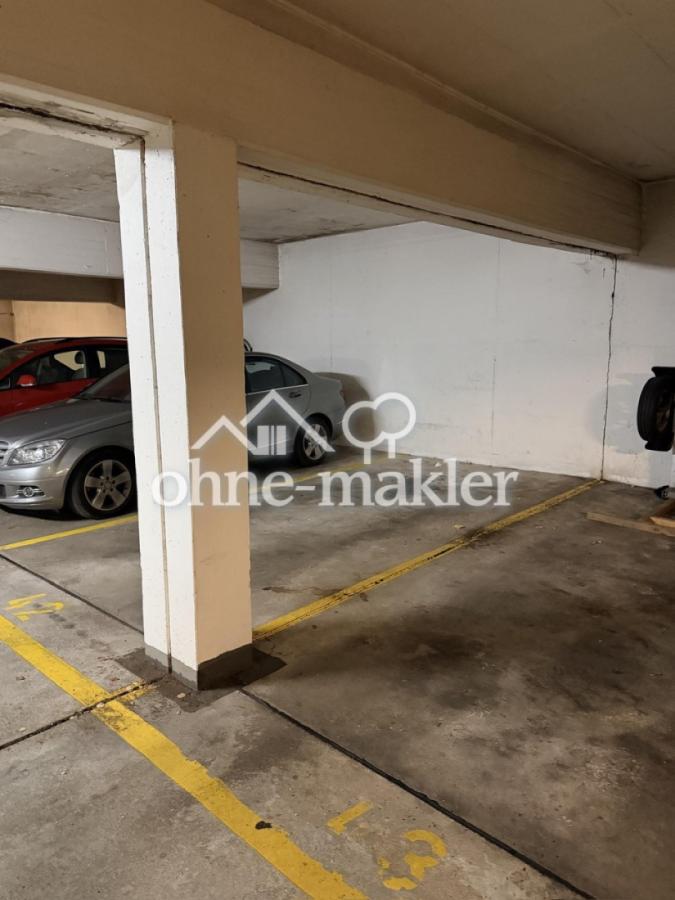 Parkplatz-Tiefgarage