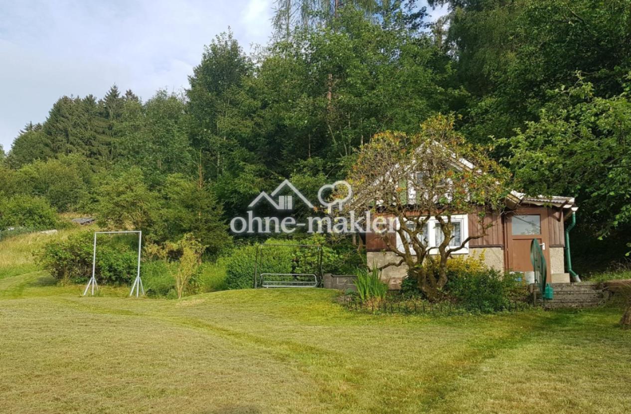 Blick zur Gartenlaube