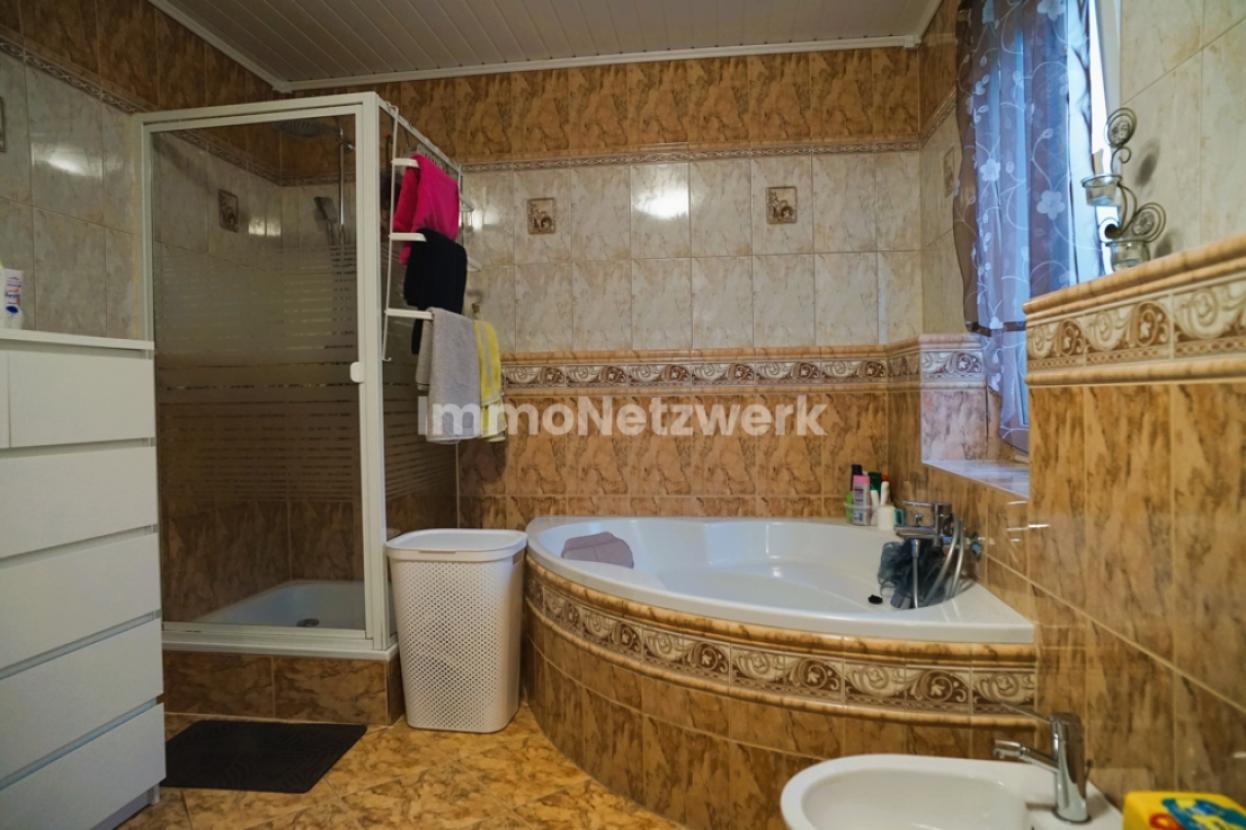 Wanne u. Dusche