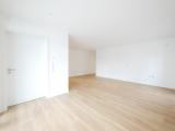 Küche und Wohnzimmer