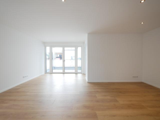 Küche und Wohnzimmer