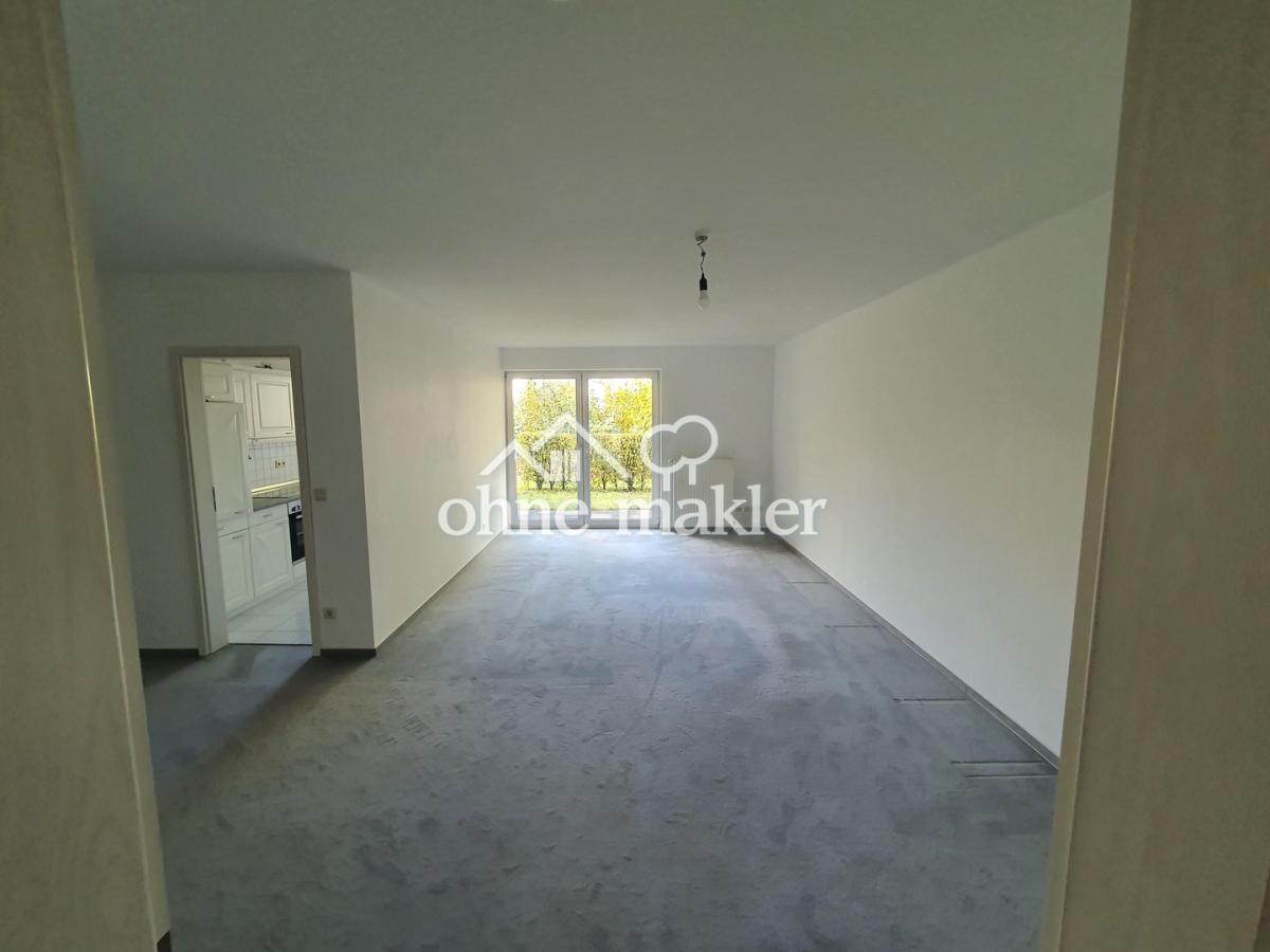 Wohnzimmer Blick auf Terrasse 