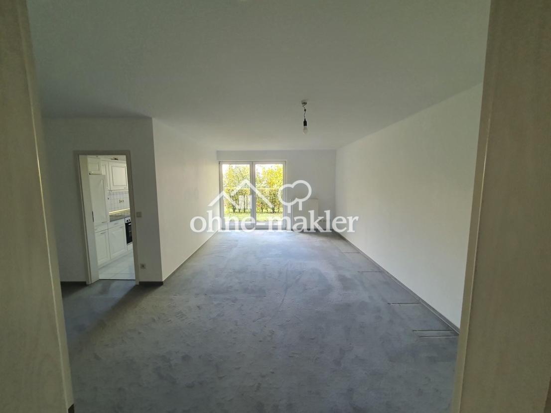 Wohnzimmer Blick auf Terrasse 