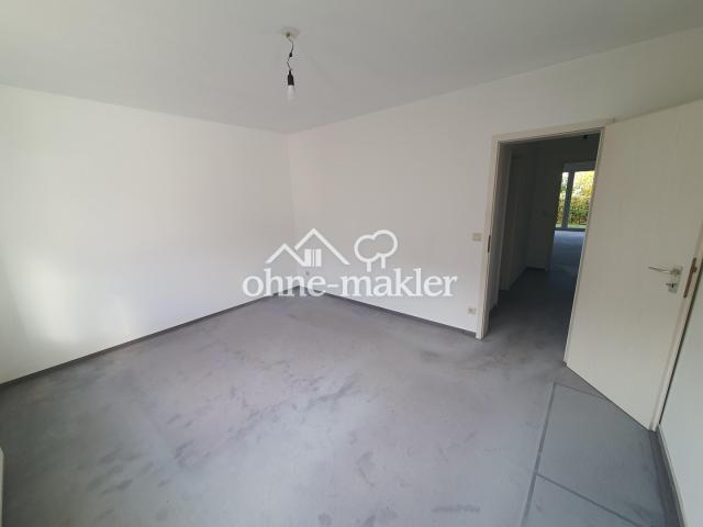 Schlafzimmer Blick zum WZ