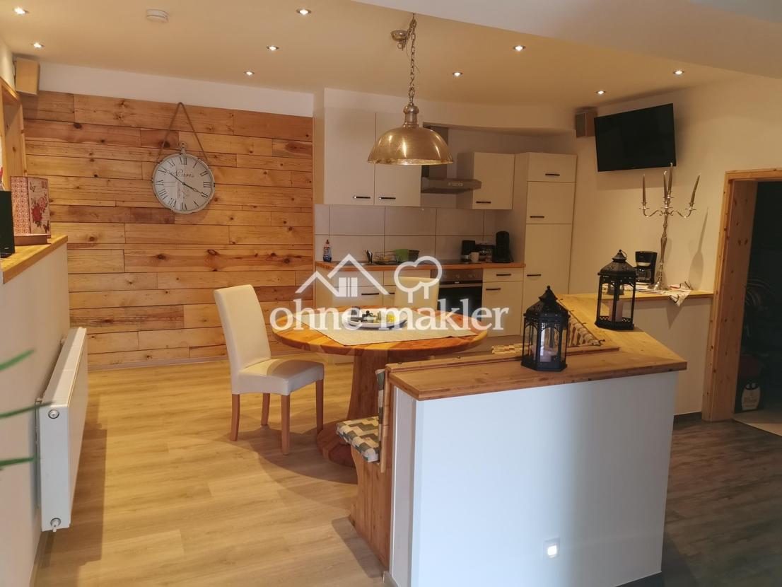 Aufenthalt und Küche von einer