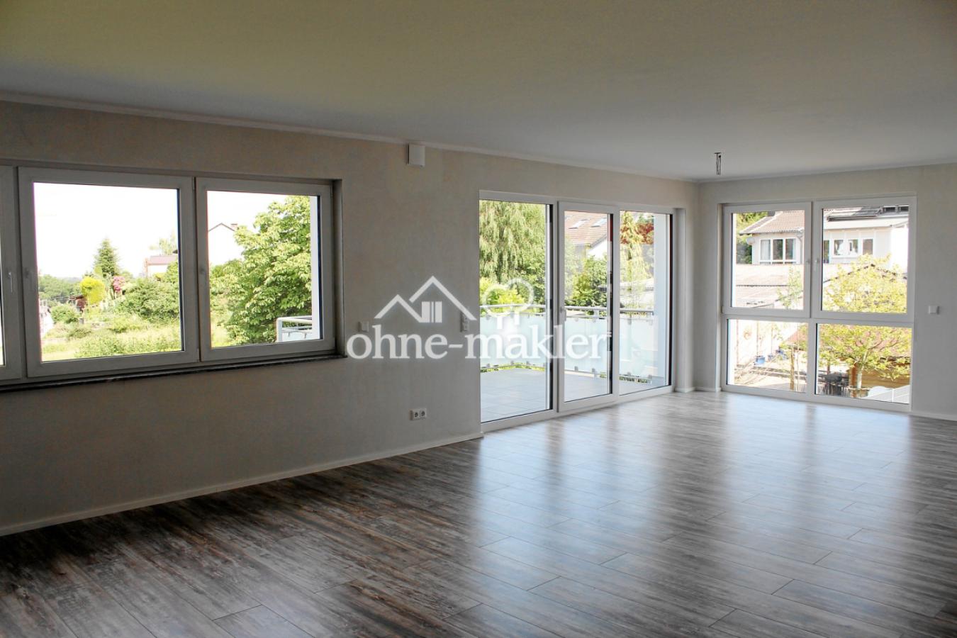 Wohnzimmer mit Essbereich