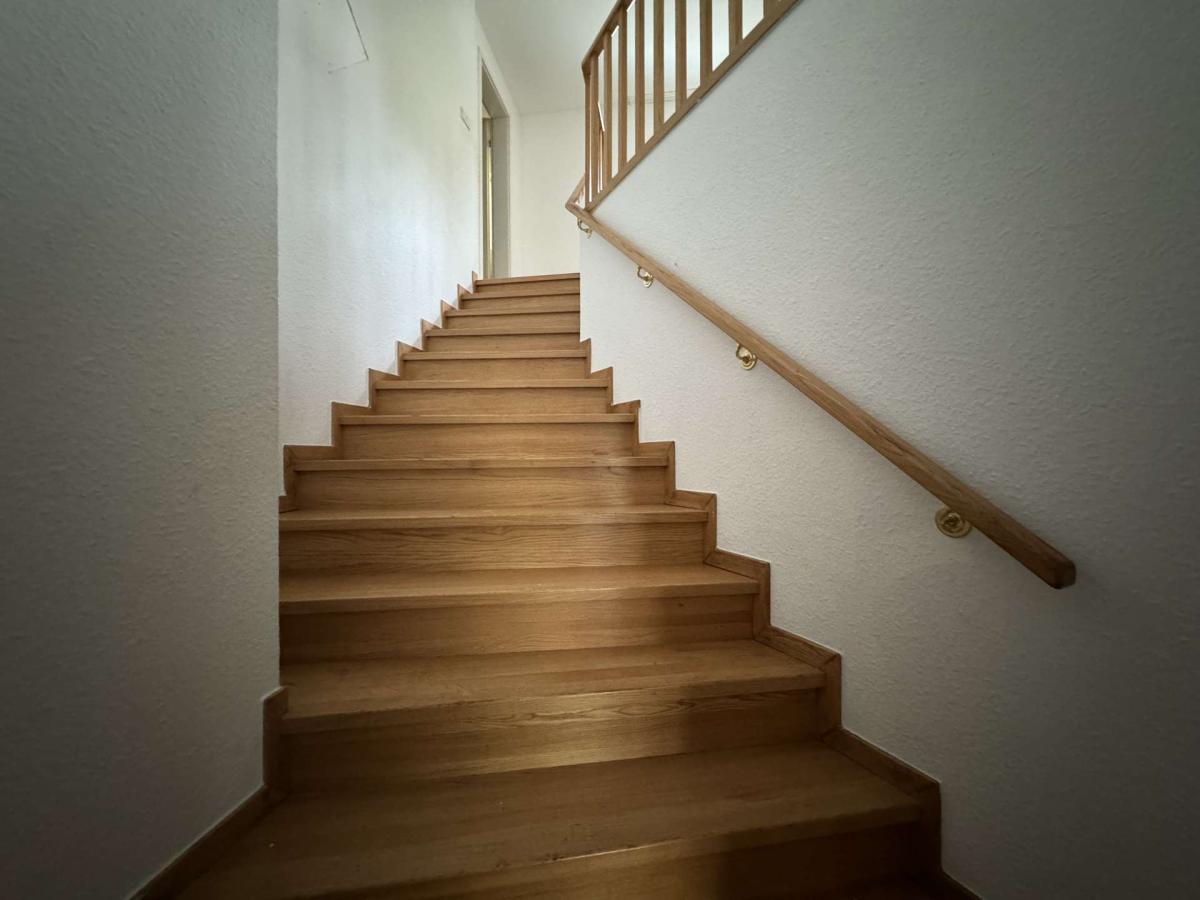 Treppe zur Galerie 