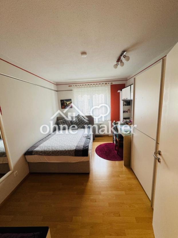 Kinder-/Arbeitszimmer