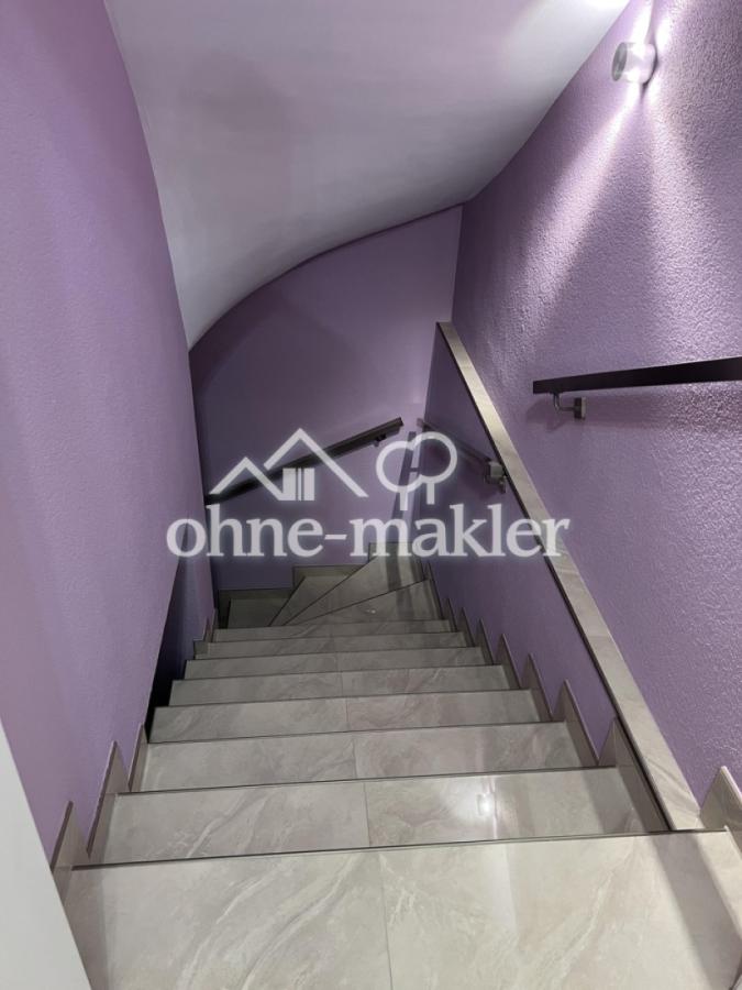 Treppe runter Kellerstudio 2