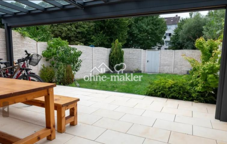 Terrasse mit Überdachung