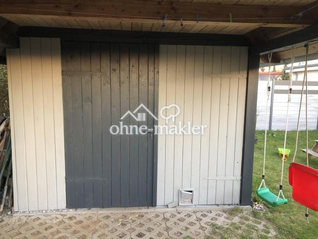 Schuppen mit Überdachung