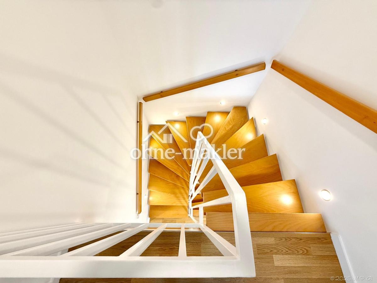 mit eleganter Spotbeleuchtung