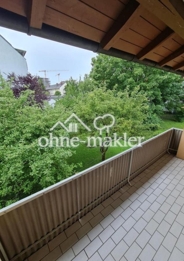 Blick von Balkon im OG