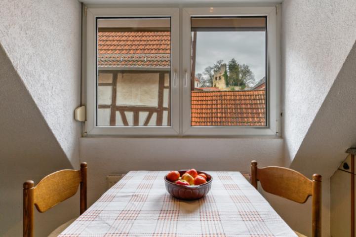 Blick aus dem Küchenfenster  auf die Obergrombacher Burg